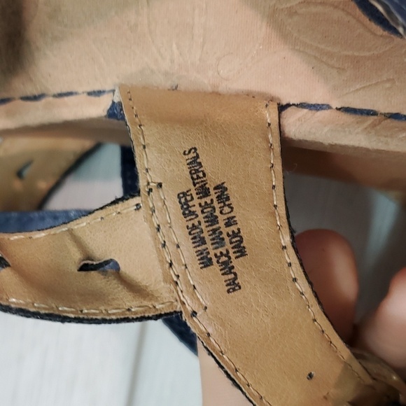 Born B.O.C Womens Comfort T Strap Sandals Flats shoes sz 10M - Picture 10 of 11